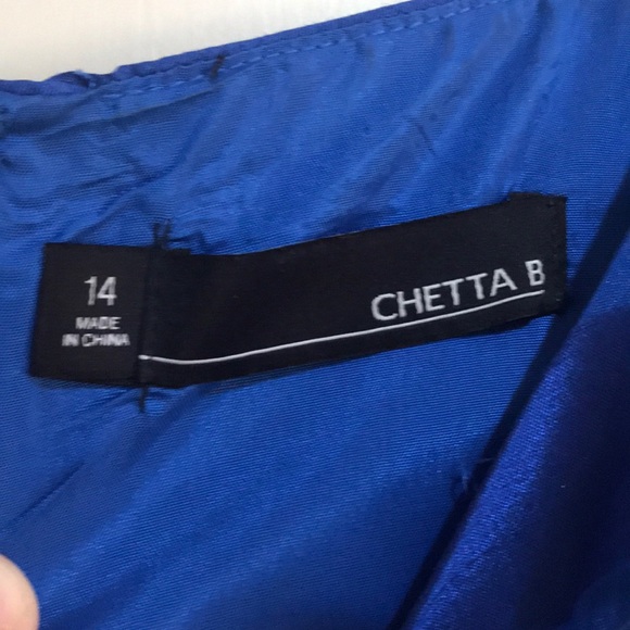 Dress - Picture 7 of 7